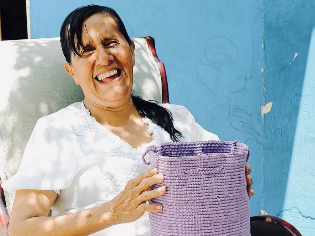 つくる人も幸せに。フェアトレードのものだけを。