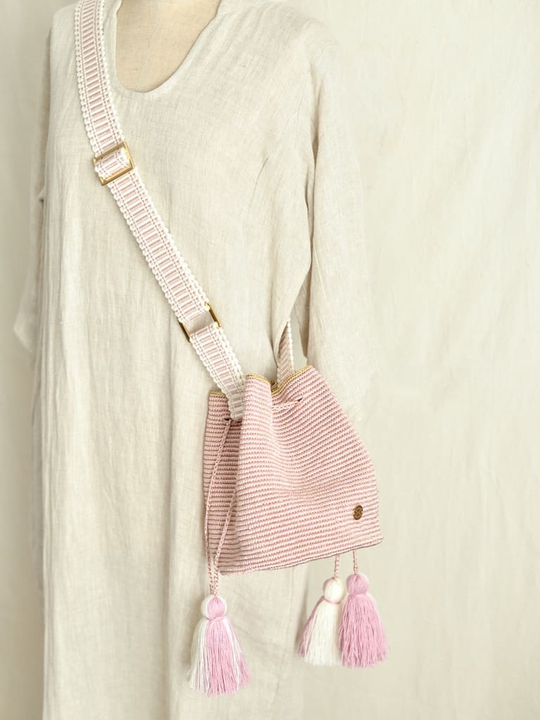 コロンビアのモチーラ 手編みハンドバッグ ミニ【ストラップ長さ調節】