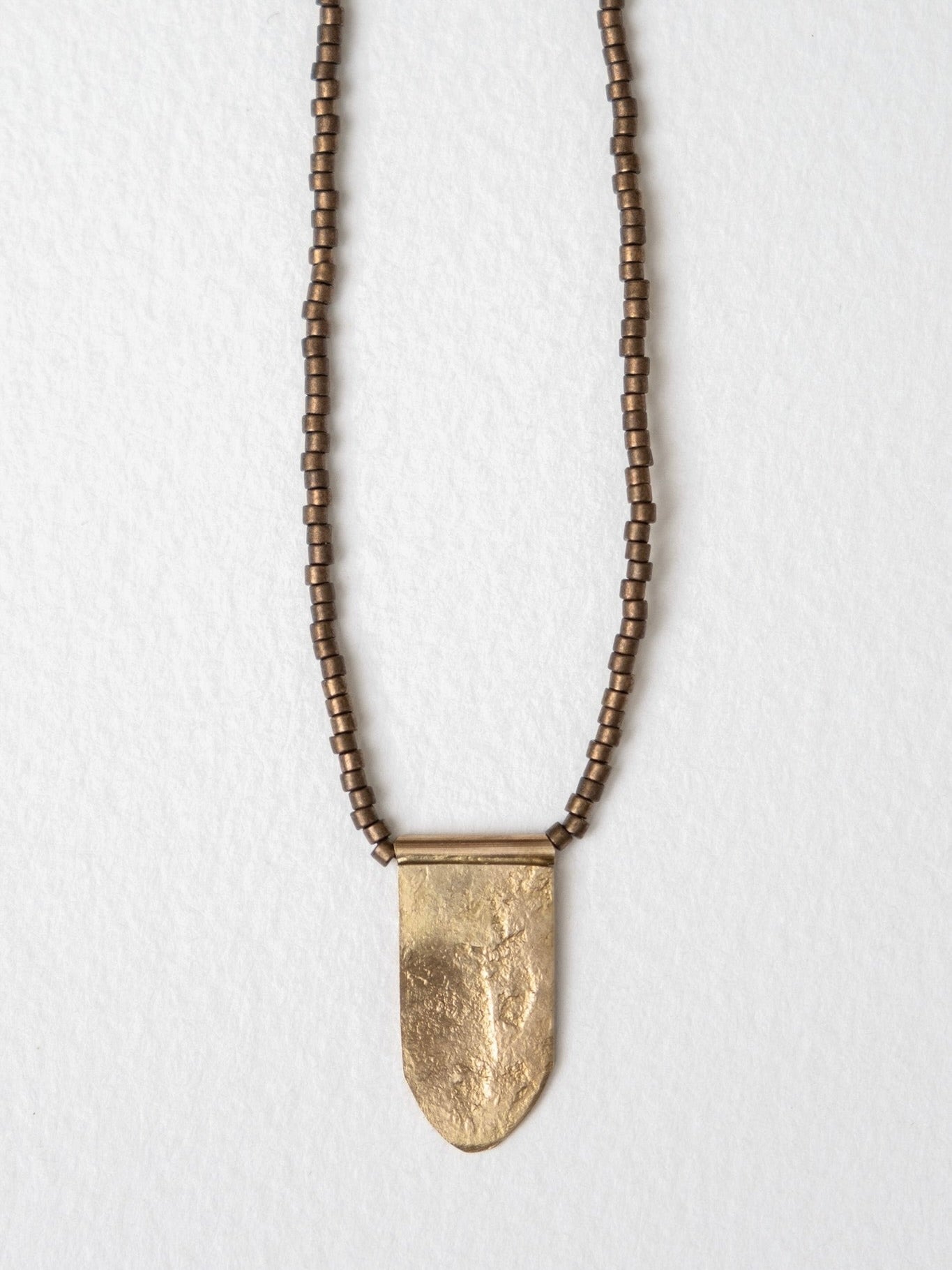 ロングペンダントネックレス