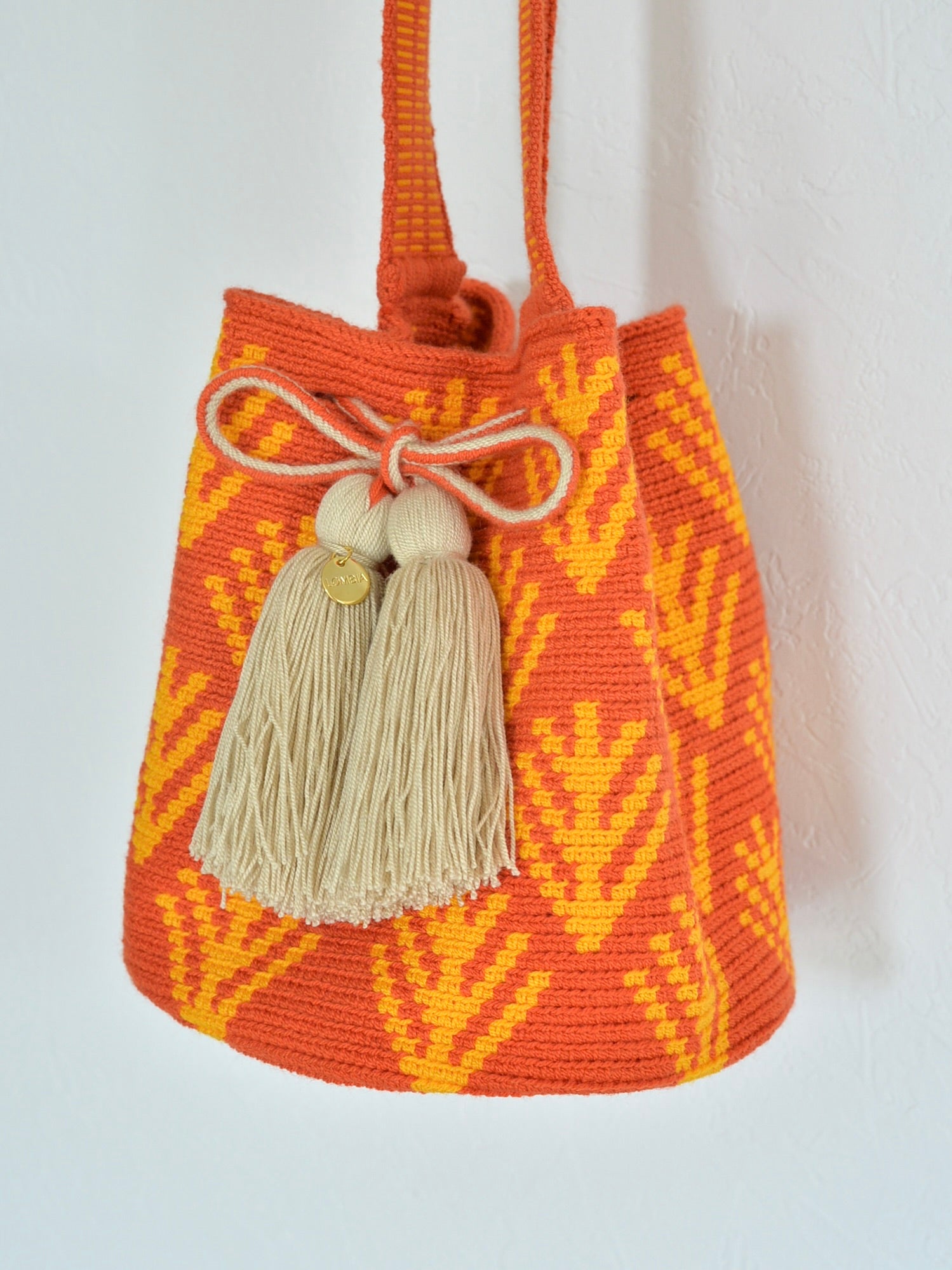 コロンビアのモチーラ ワユーバッグ