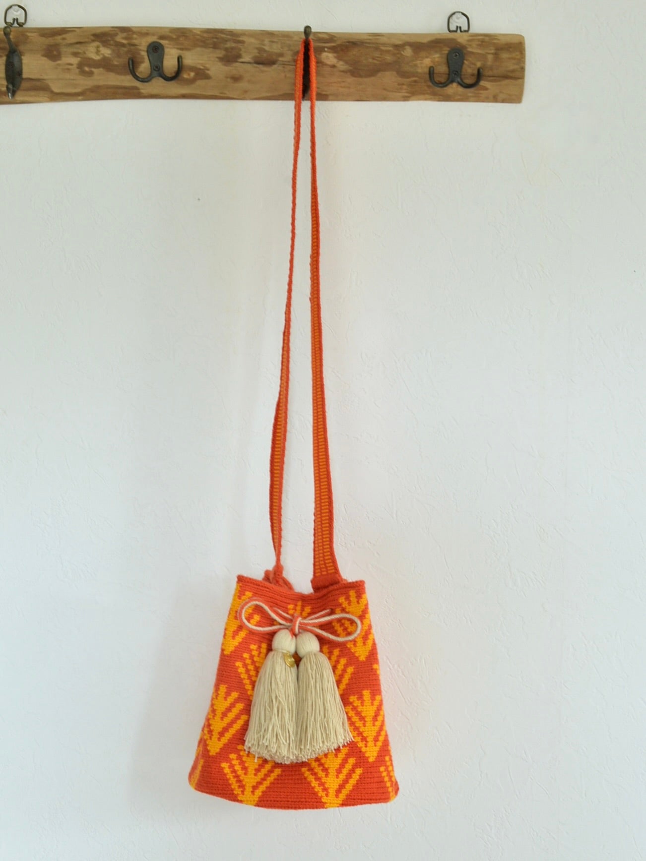 コロンビアのモチーラ ワユーバッグ