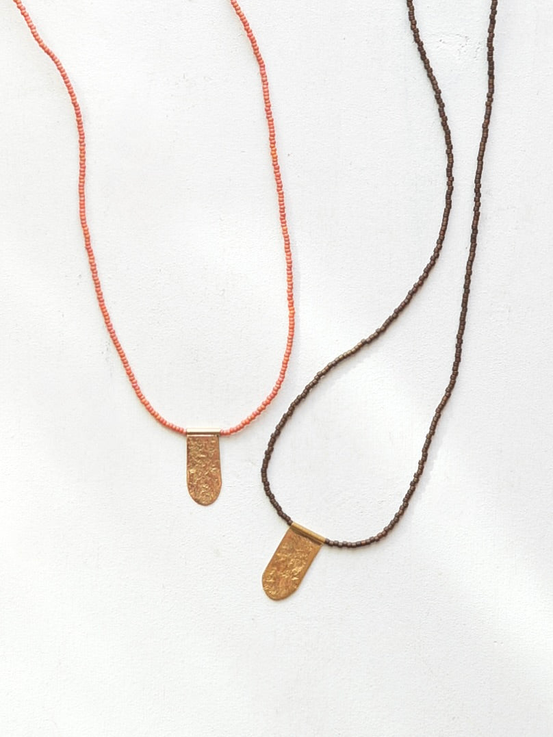 ロングペンダントネックレス