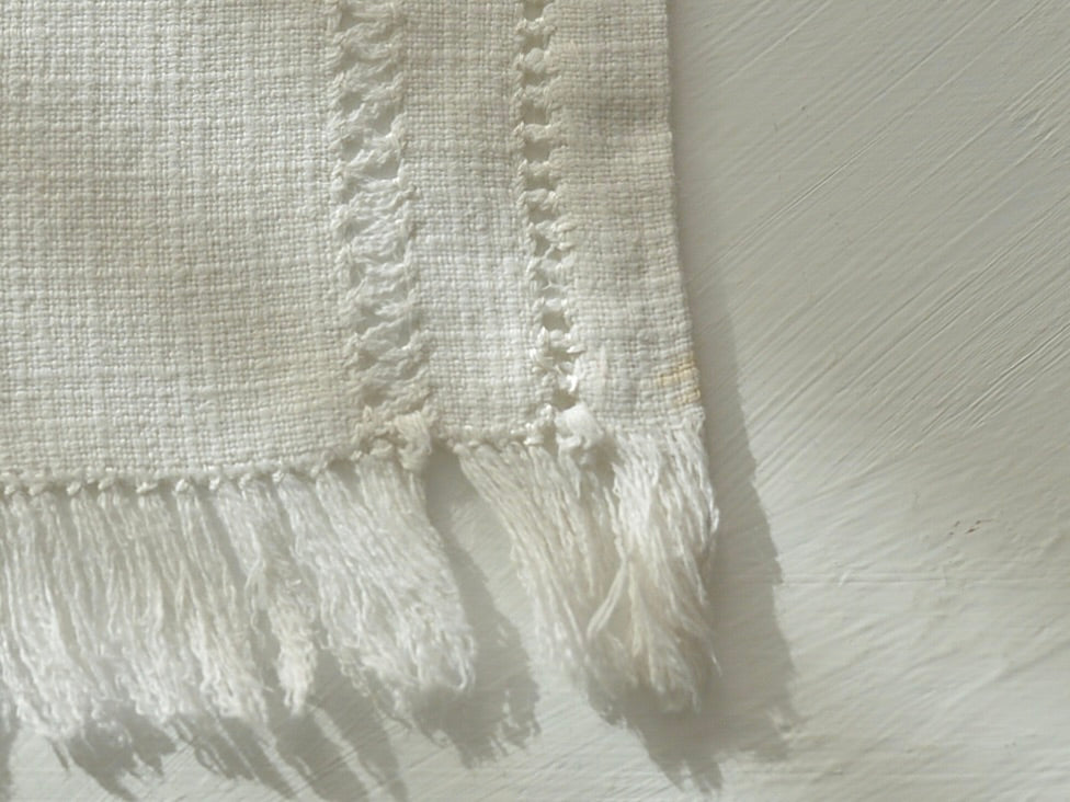 刺繍 透かし模様 テーブルセンター