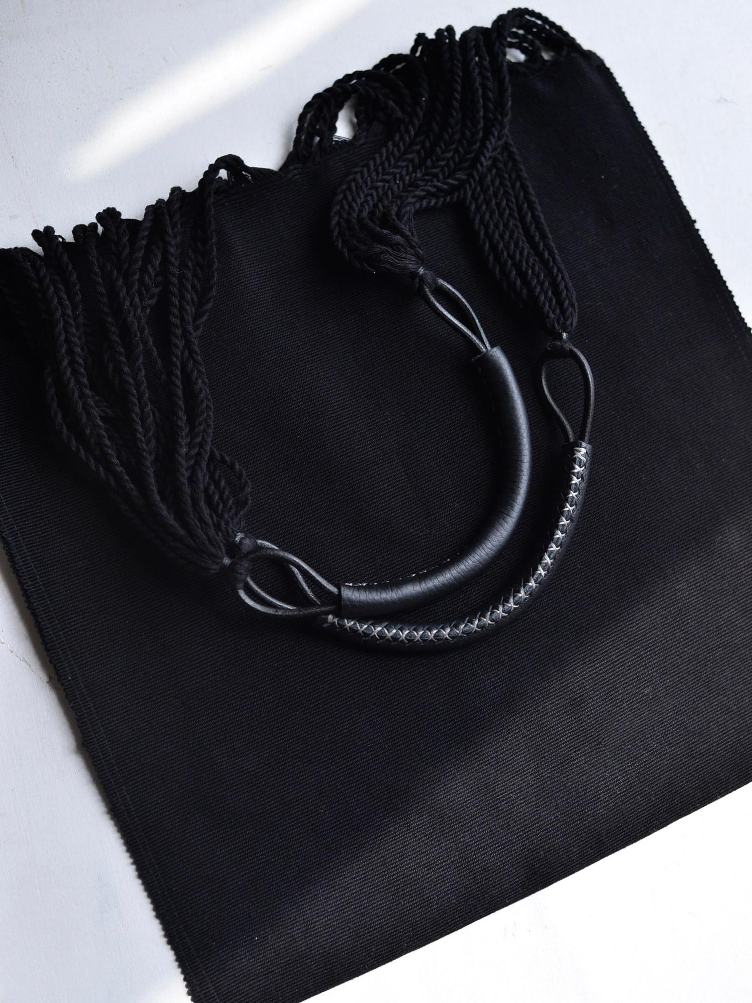 メキシコ ハンモックバッグ レザーハンドル ブラック 無地