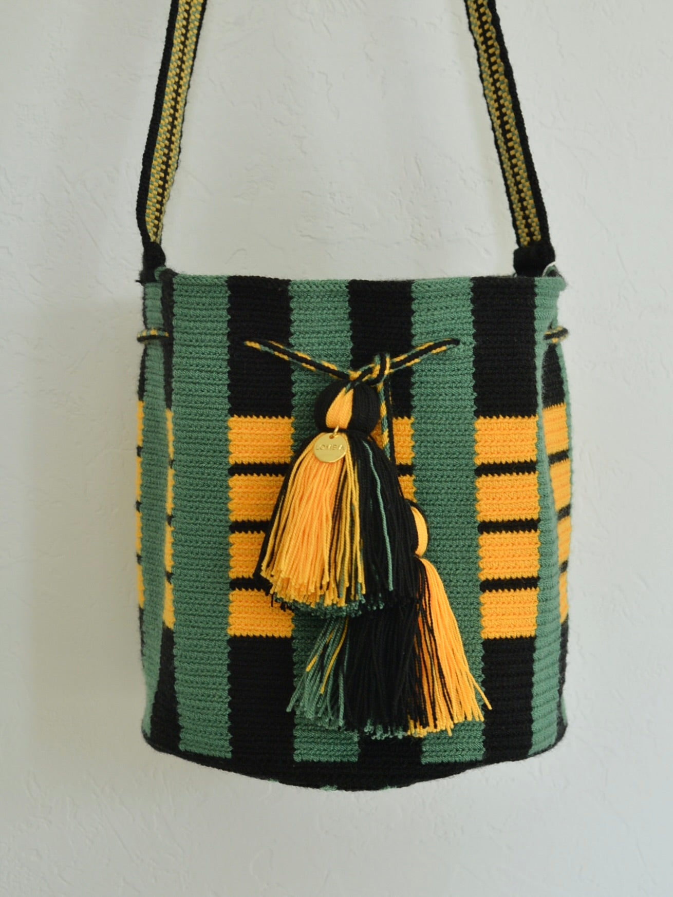 コロンビアのモチーラ ワユーバッグ