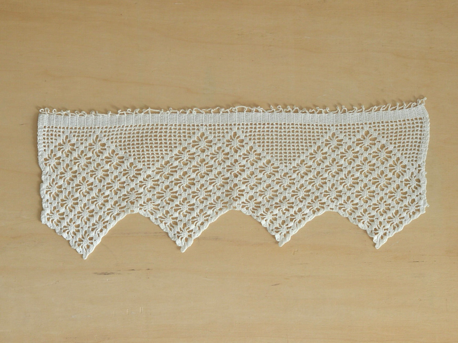 クロシェ レース棚飾り