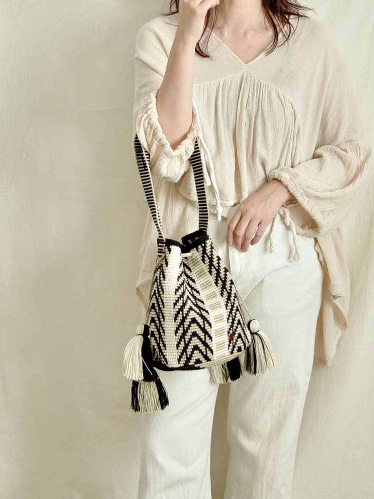 コロンビアのモチーラ 手編みハンドバッグ