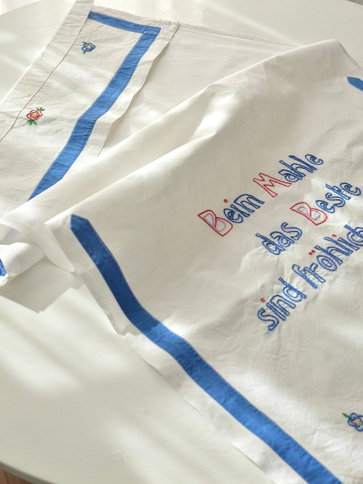 ドイツ語刺繍 目隠しクロス