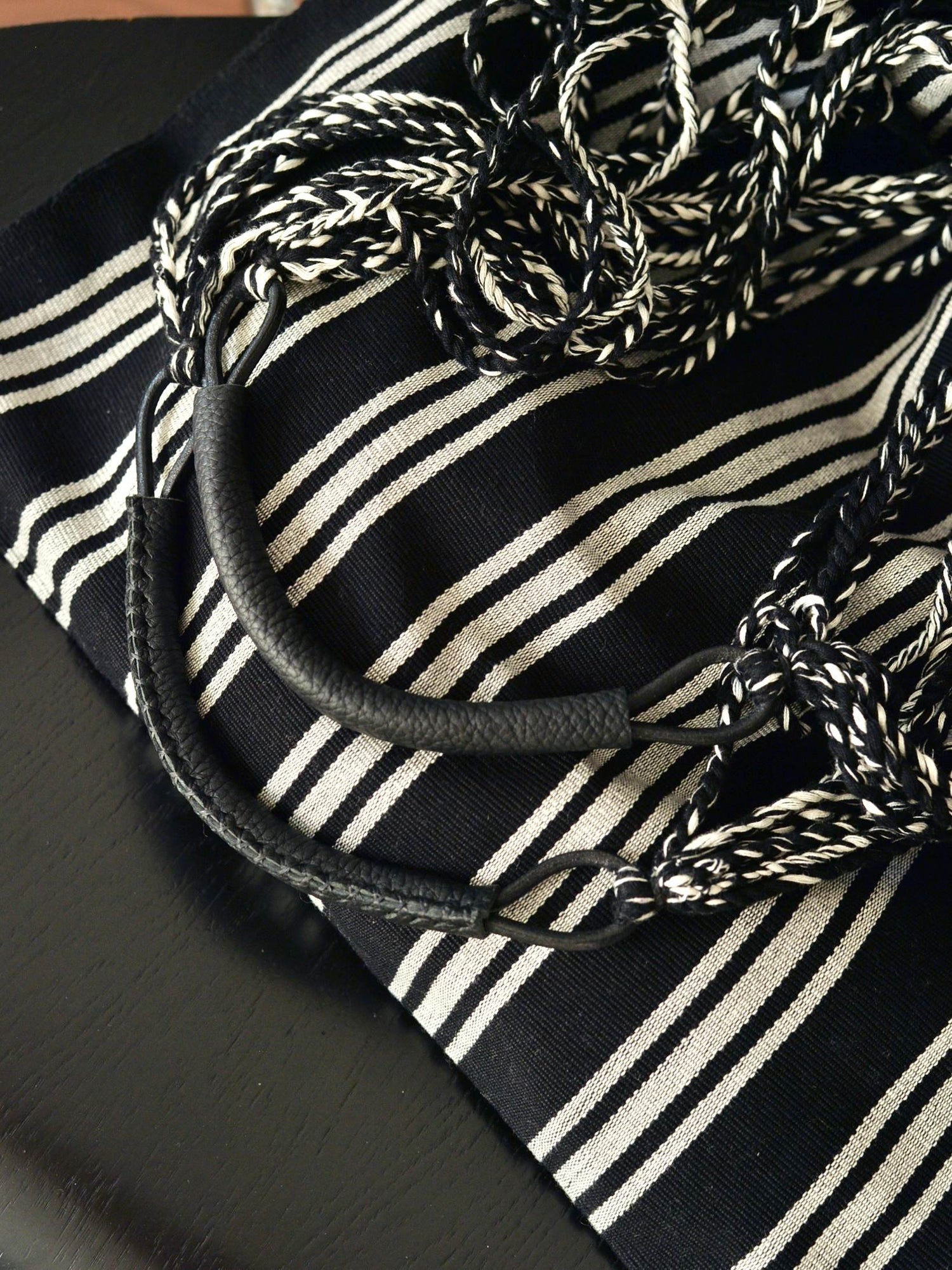 メキシコ ハンモックバッグ ブラック ストライプ レザーハンドル