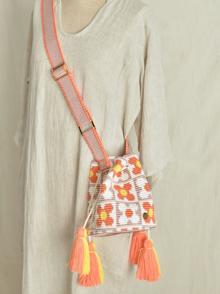 【残り1点】コロンビアのモチーラ 手編みハンドバッグ ミニ【ストラップ長さ調節】