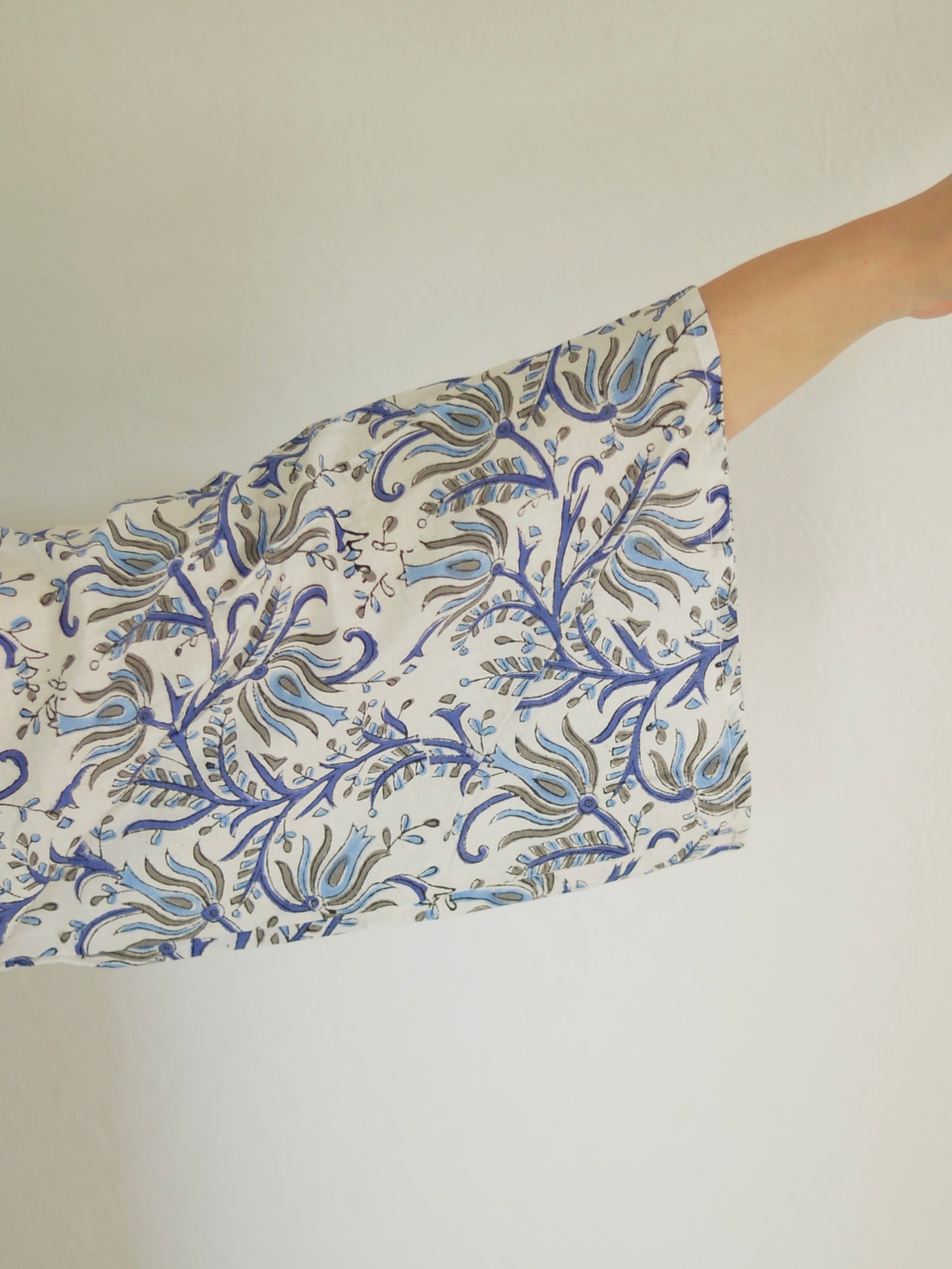 ハンドブロックプリント クルタ ブルー