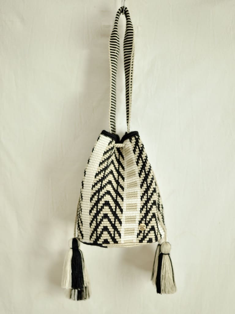 コロンビアのモチーラ 手編みハンドバッグ