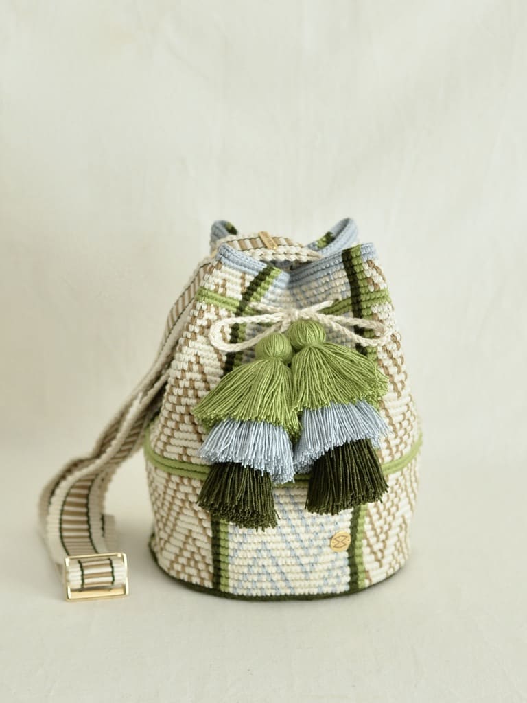 【残り1点】コロンビアのモチーラ 手編みハンドバッグ【ストラップ長さ調節】