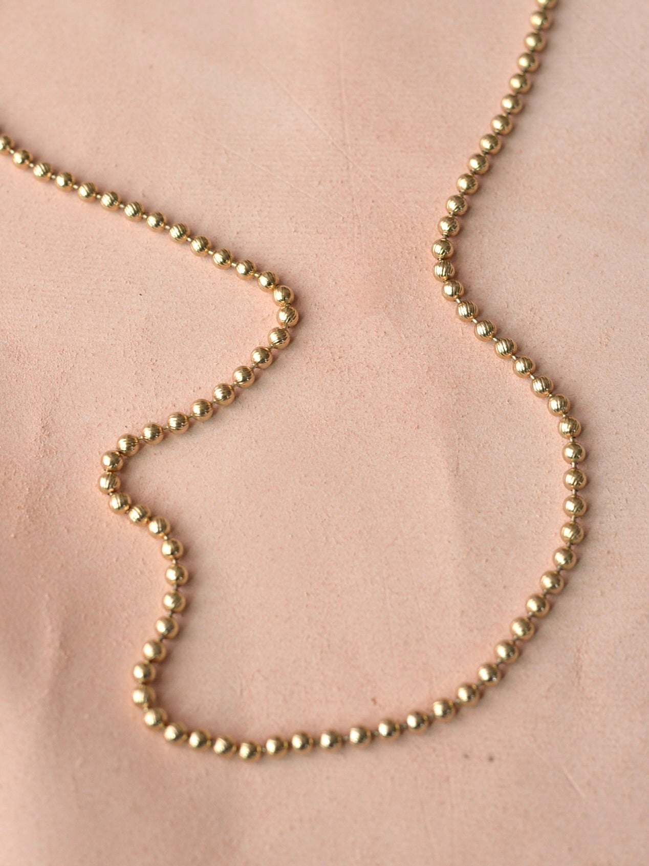 ドイツ ヴィンテージ ゴールド ボールチェーン ロングネックレス