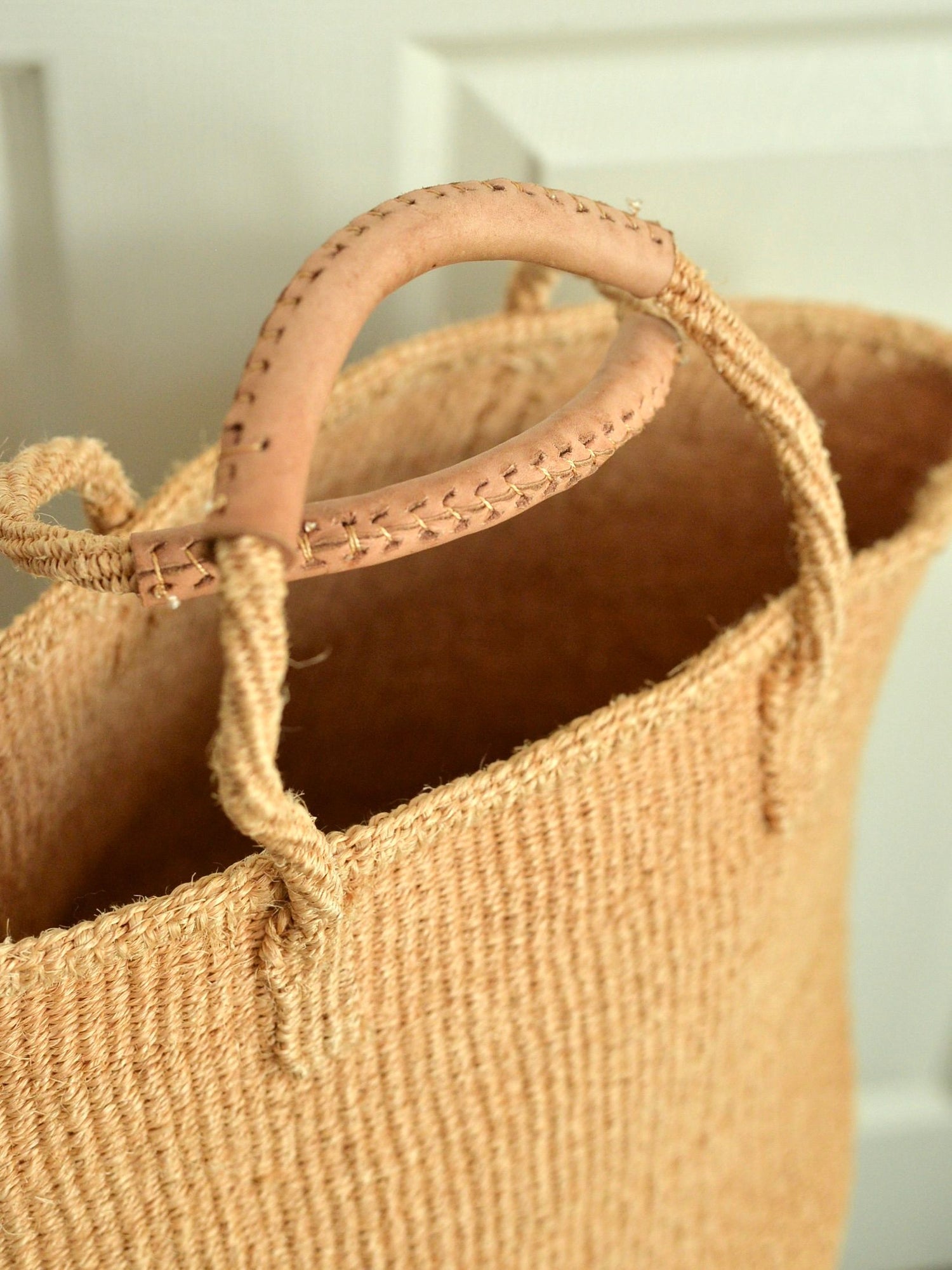 【残り1点】ケニア サイザルかごバッグ レザーハンドル