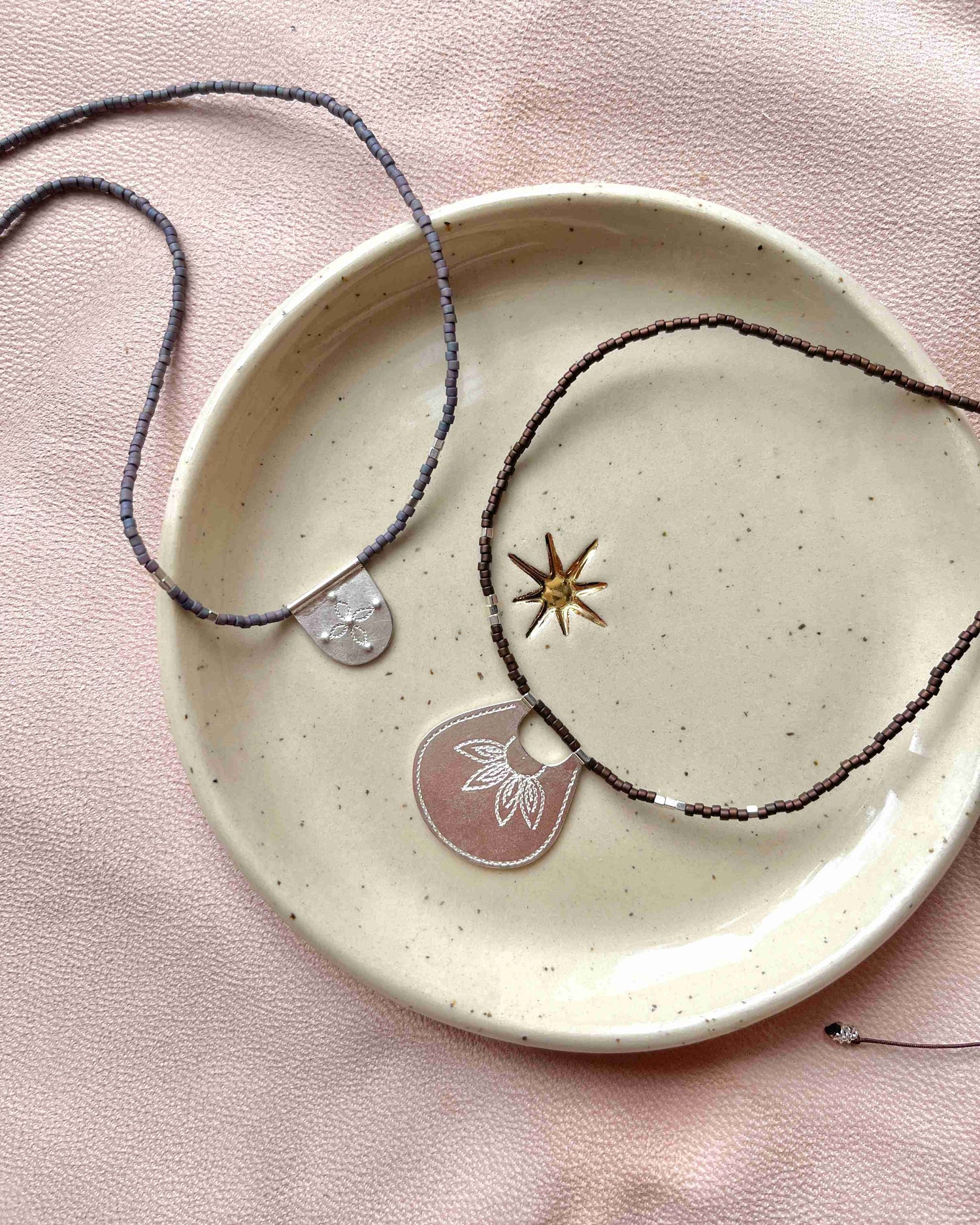 お花のシルバーネックレス Grande