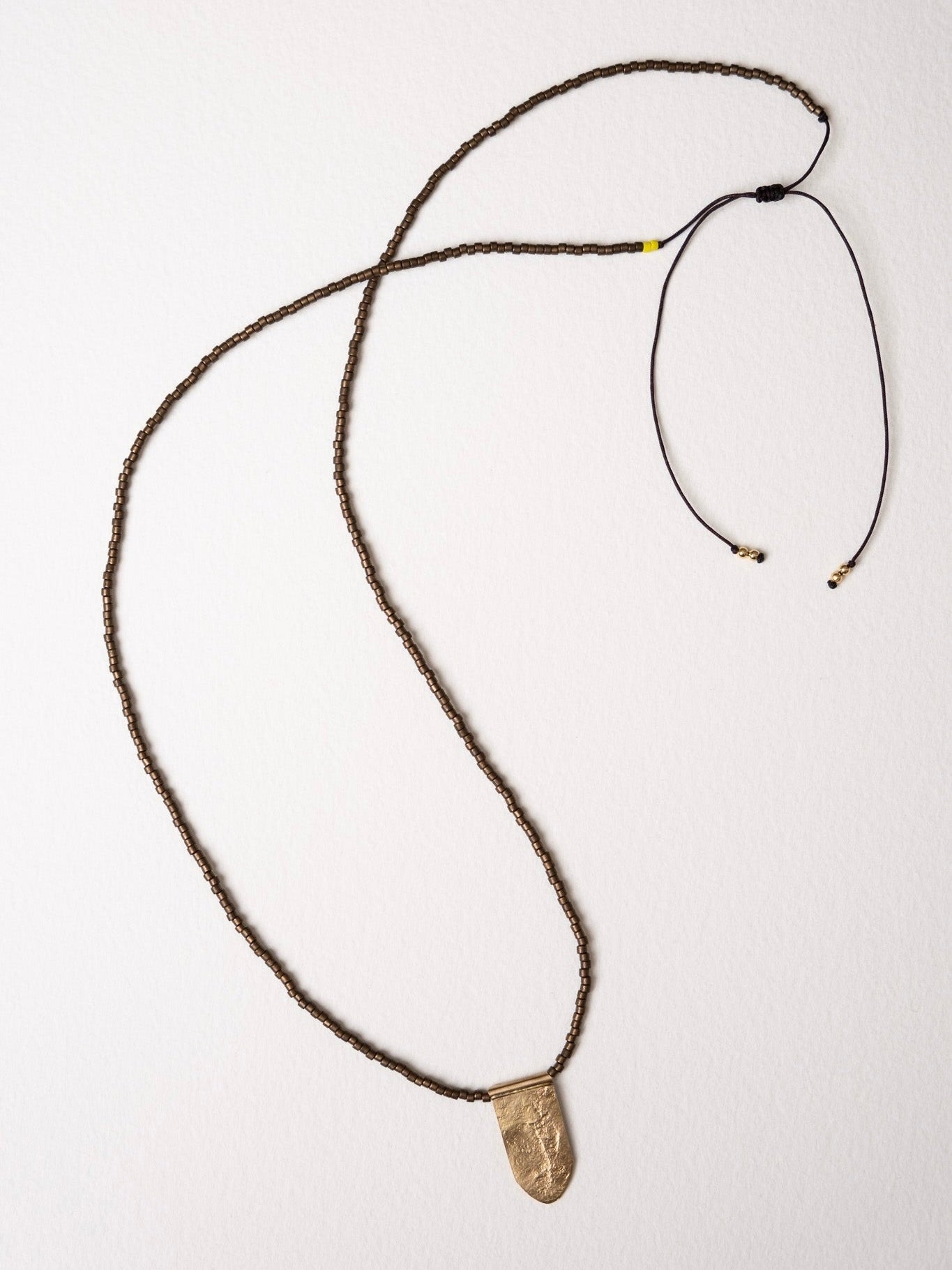 ロングペンダントネックレス