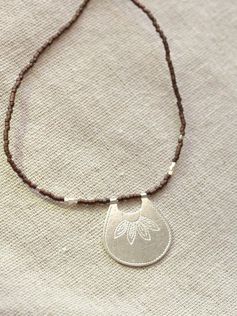 お花のシルバーネックレス Grande