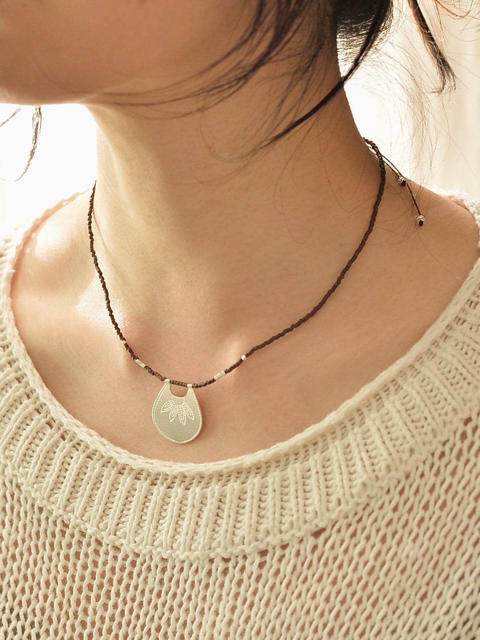 お花のシルバーネックレス Grande