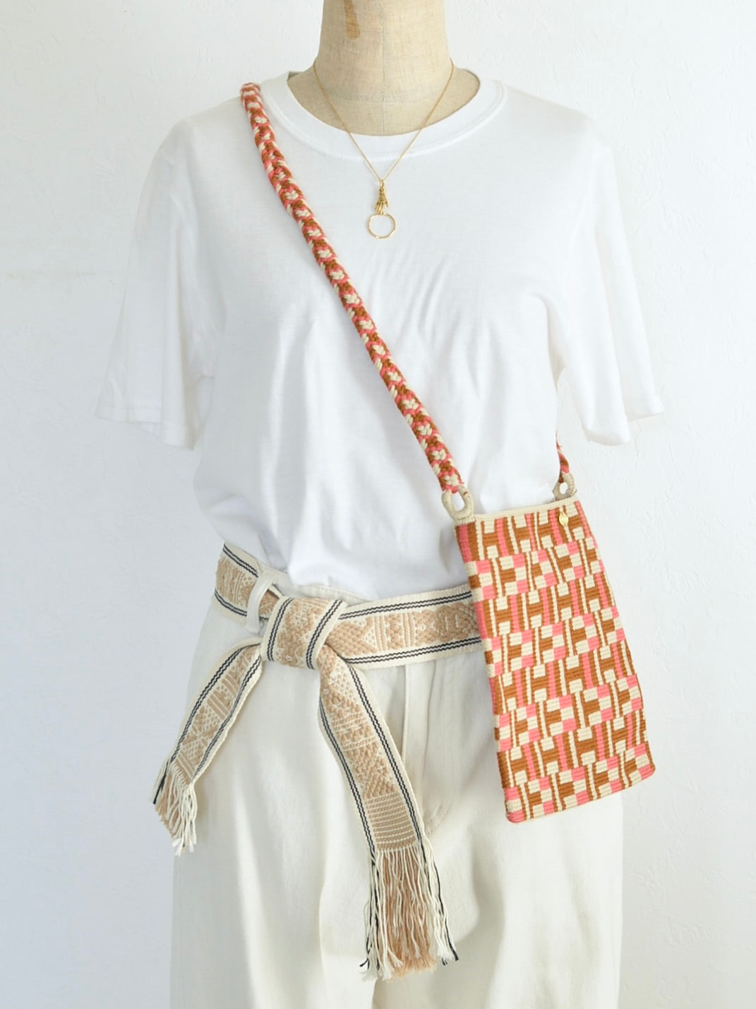 【残り1点】GUANABANA コロンビア モチーラ ワユー ポーチバッグ