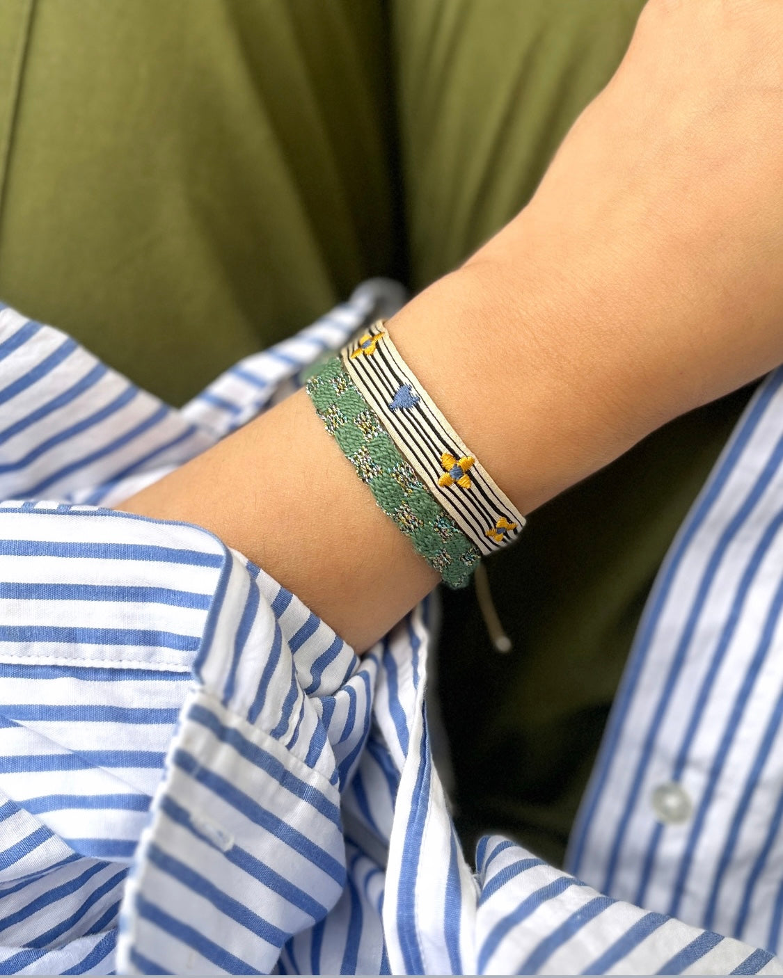 【残り1点】GUANABANA 手織りブレスレット MANTRA BEIGE & BLACK STRIPES