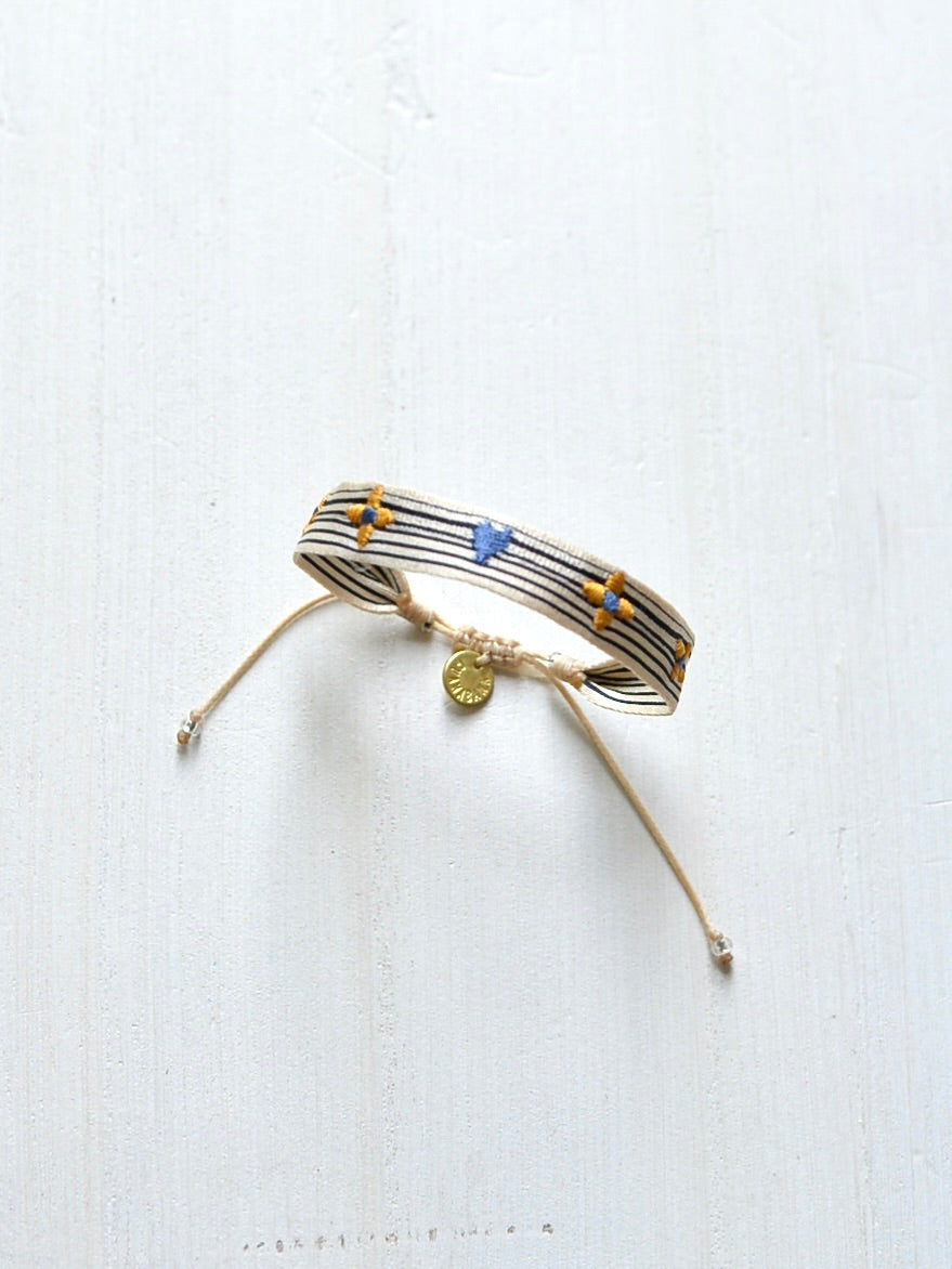 【残り1点】GUANABANA 手織りブレスレット MANTRA BEIGE & BLACK STRIPES