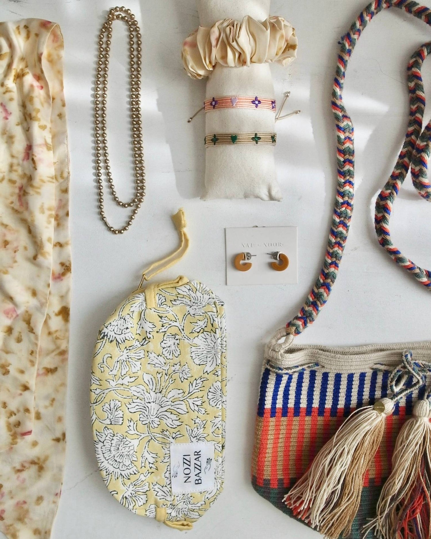 【残り1点】GUANABANA 手織りブレスレット MANTRA BEIGE & JADE GREEN STRIPES