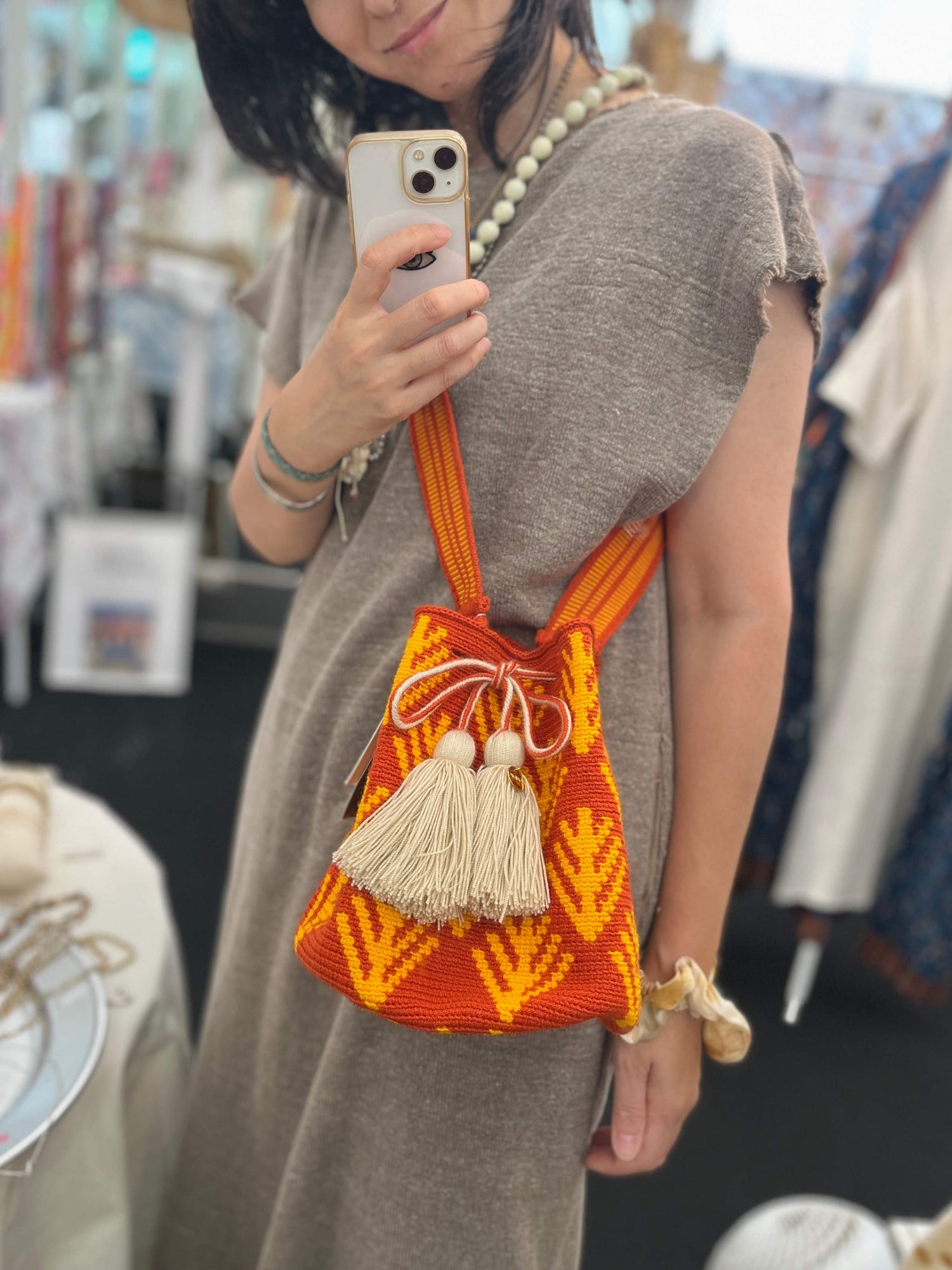 コロンビアのモチーラ ワユーバッグ