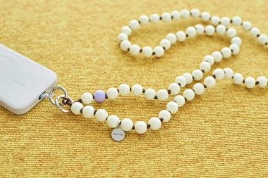 upbeads アップビーズスマホショルダー 携帯ストラップ 【ホワイト×VIO】別注カラー