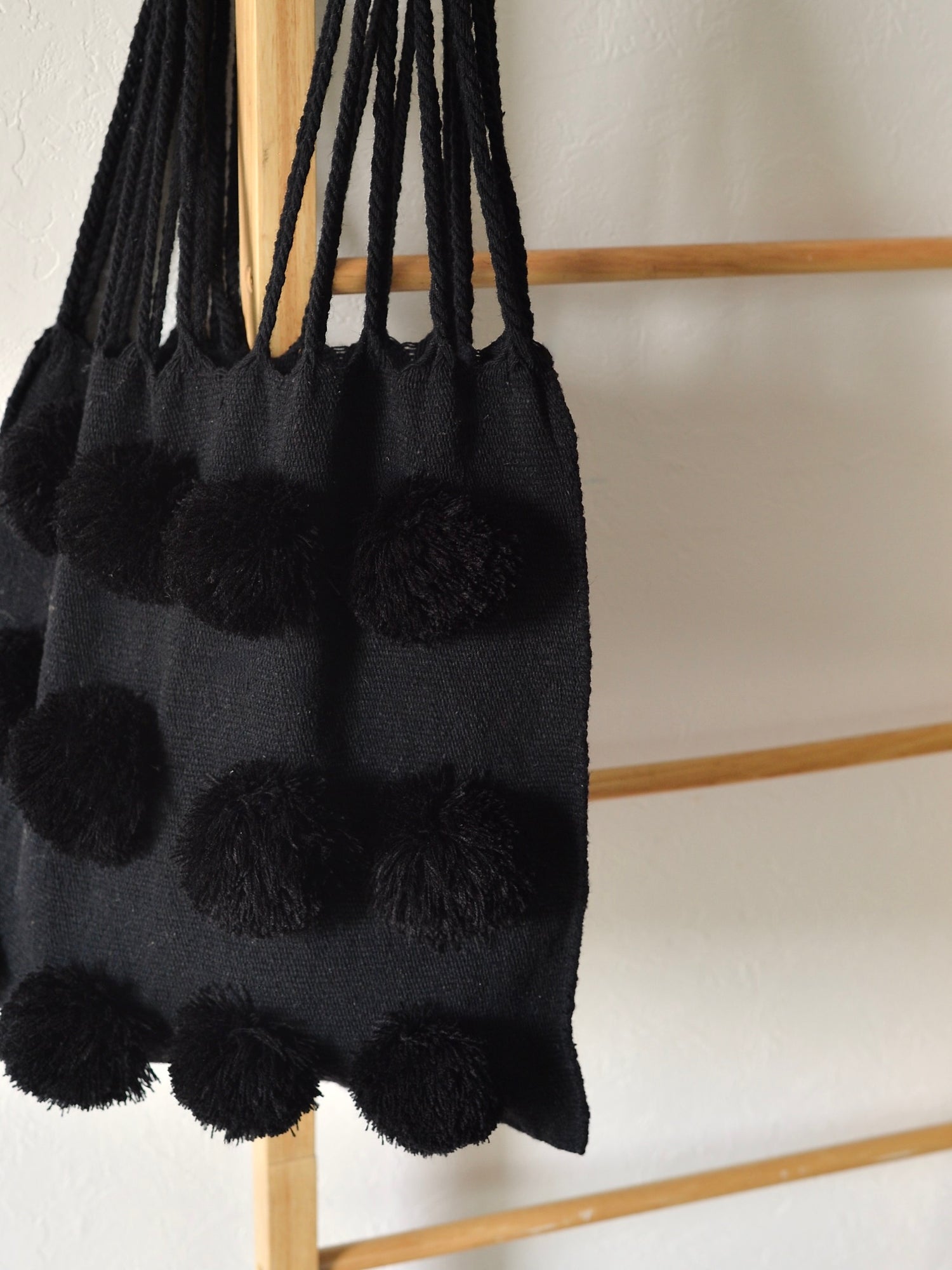 メキシコ ウール ハンモックバッグ レザーハンドル ポンポン ブラック