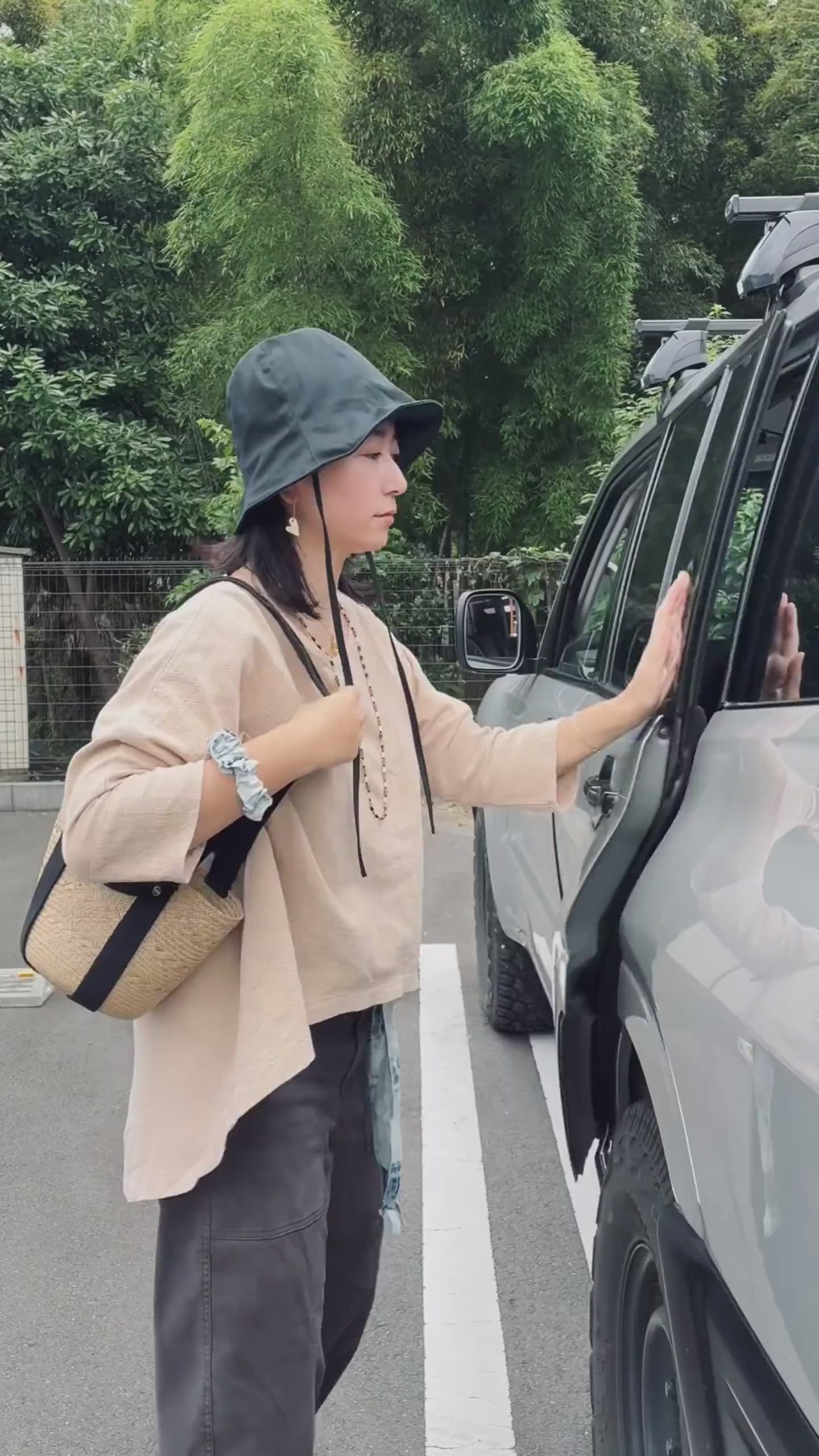 upbeads アップビーズ スマホショルダー 携帯ストラップ ホワイト