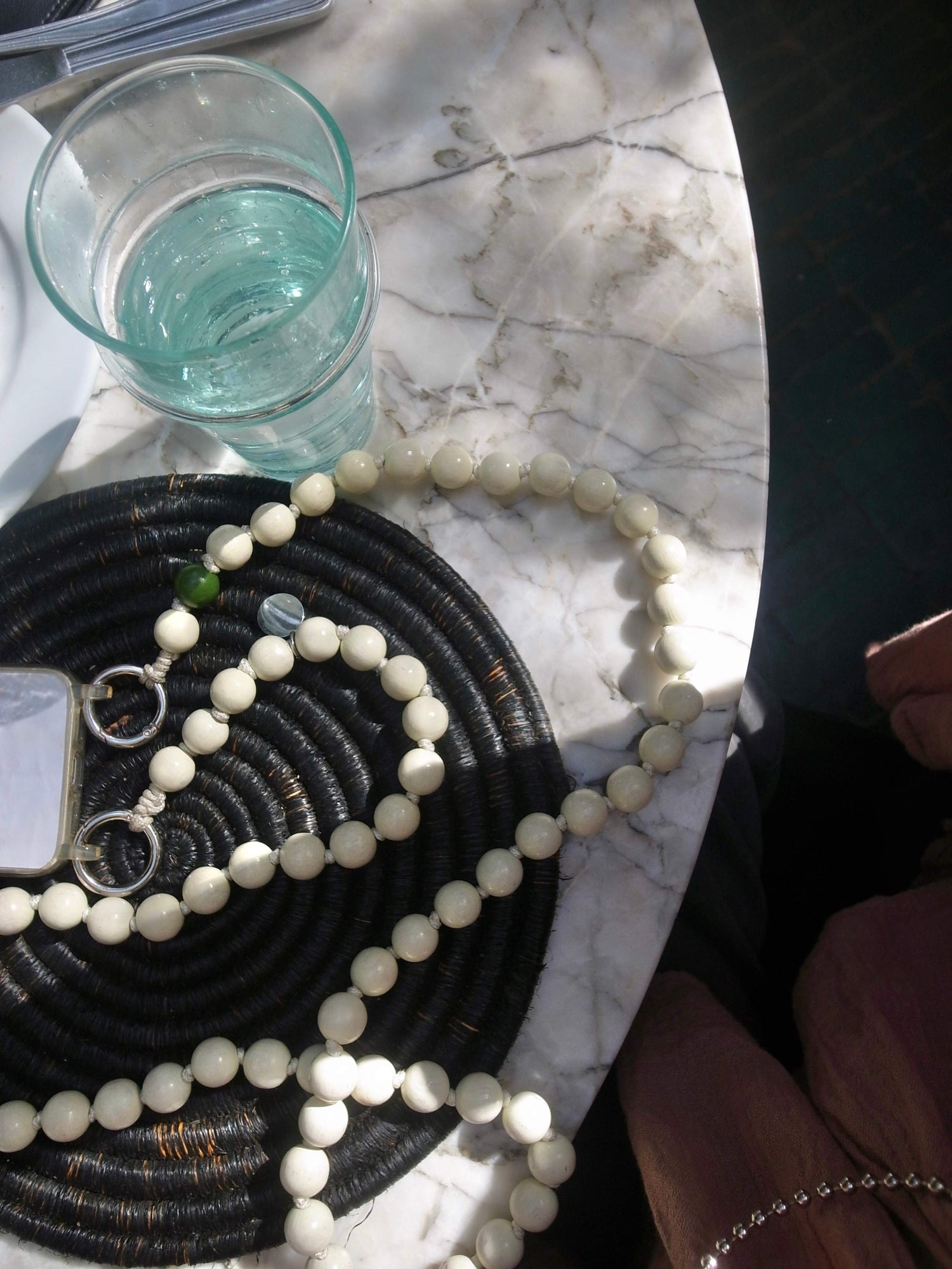upbeadsウッドビーズのスマホショルダーストラップーNOZZIBAZZAR
