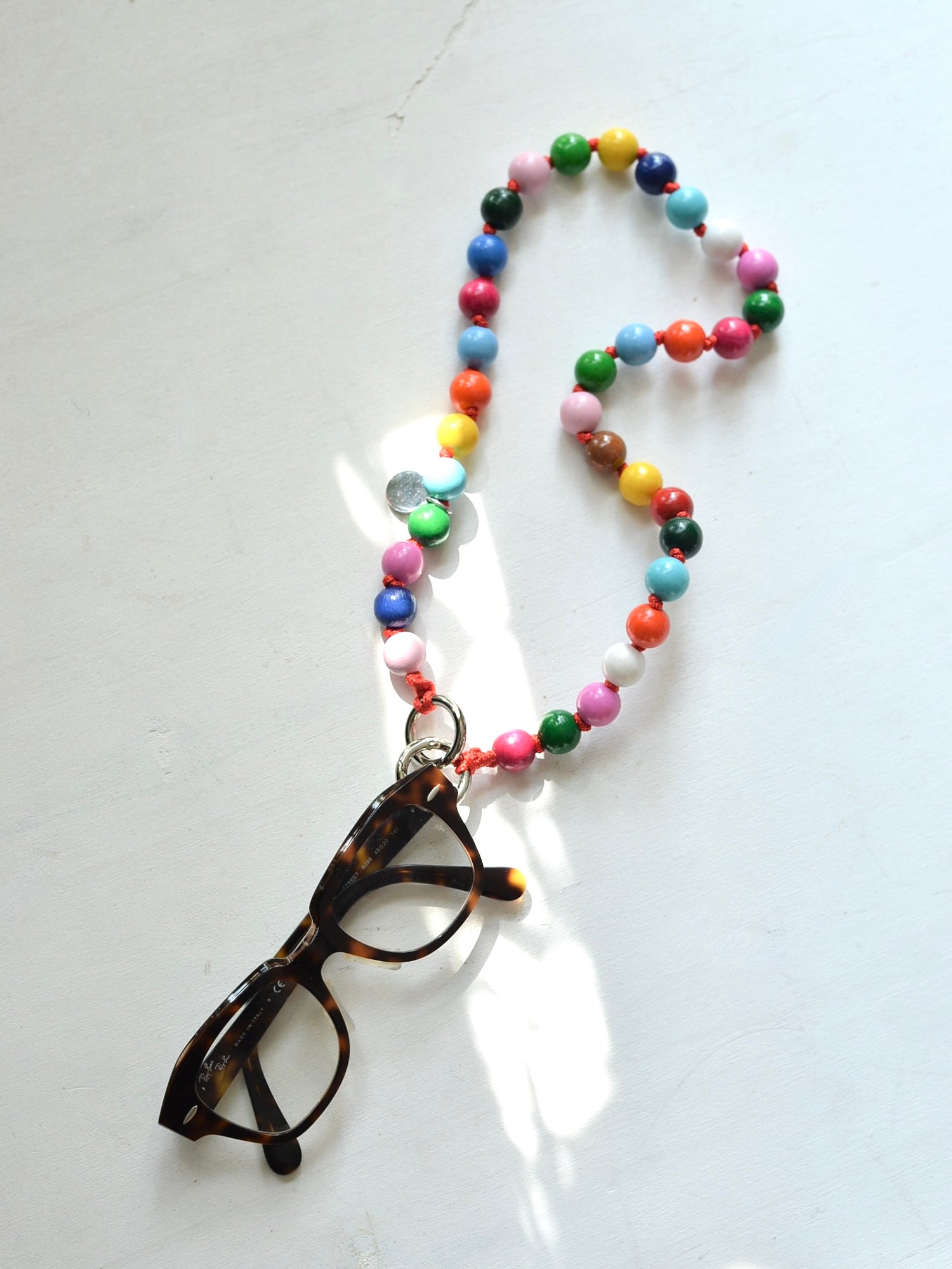 upbeads アップビーズ スマホストラップ SHORTIE 60cm【HAPPY】