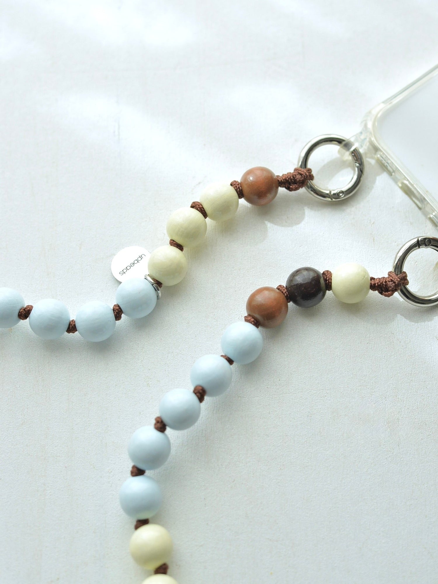 upbeads アップビーズ スマホストラップ SHORTIE 60cm【Vanilla Bean】