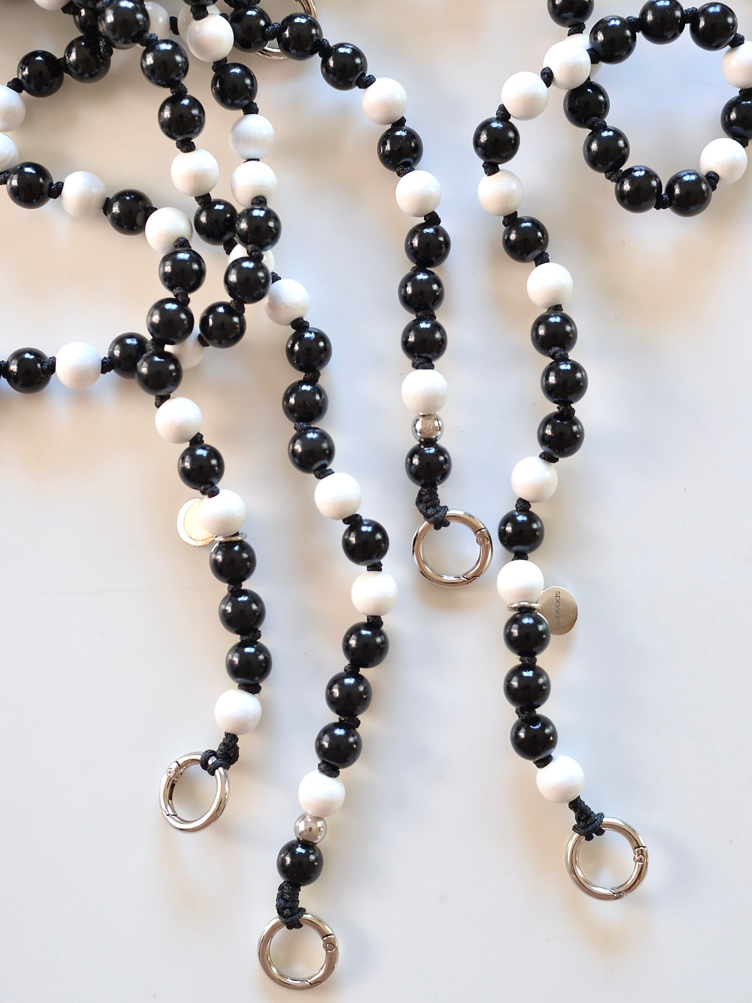 upbeads アップビーズ スマホショルダー 携帯ストラップ ブラック&ホワイト