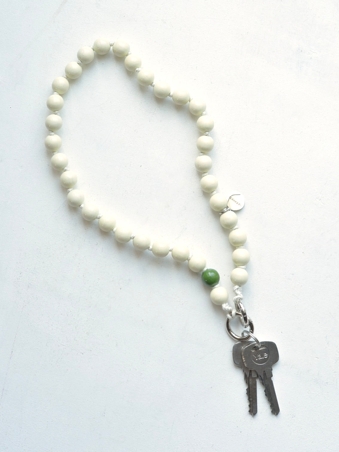 upbeads アップビーズ スマホストラップ SHORTIE 60cm【ホワイト】