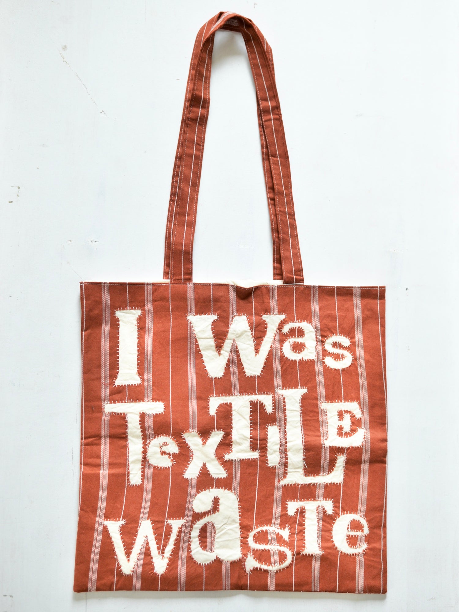 シライワリ アップサイクルトートバッグ