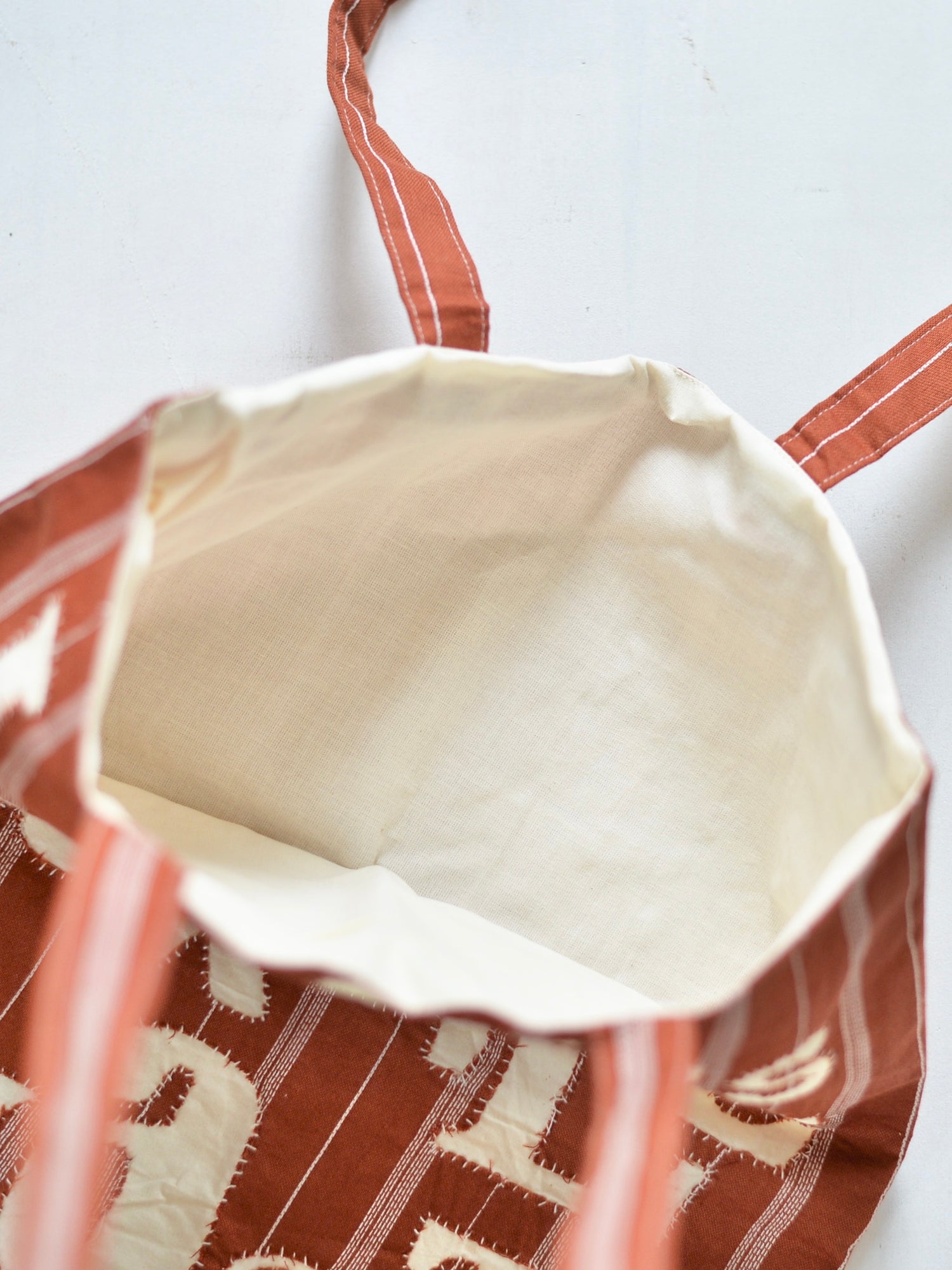 シライワリ アップサイクルトートバッグ