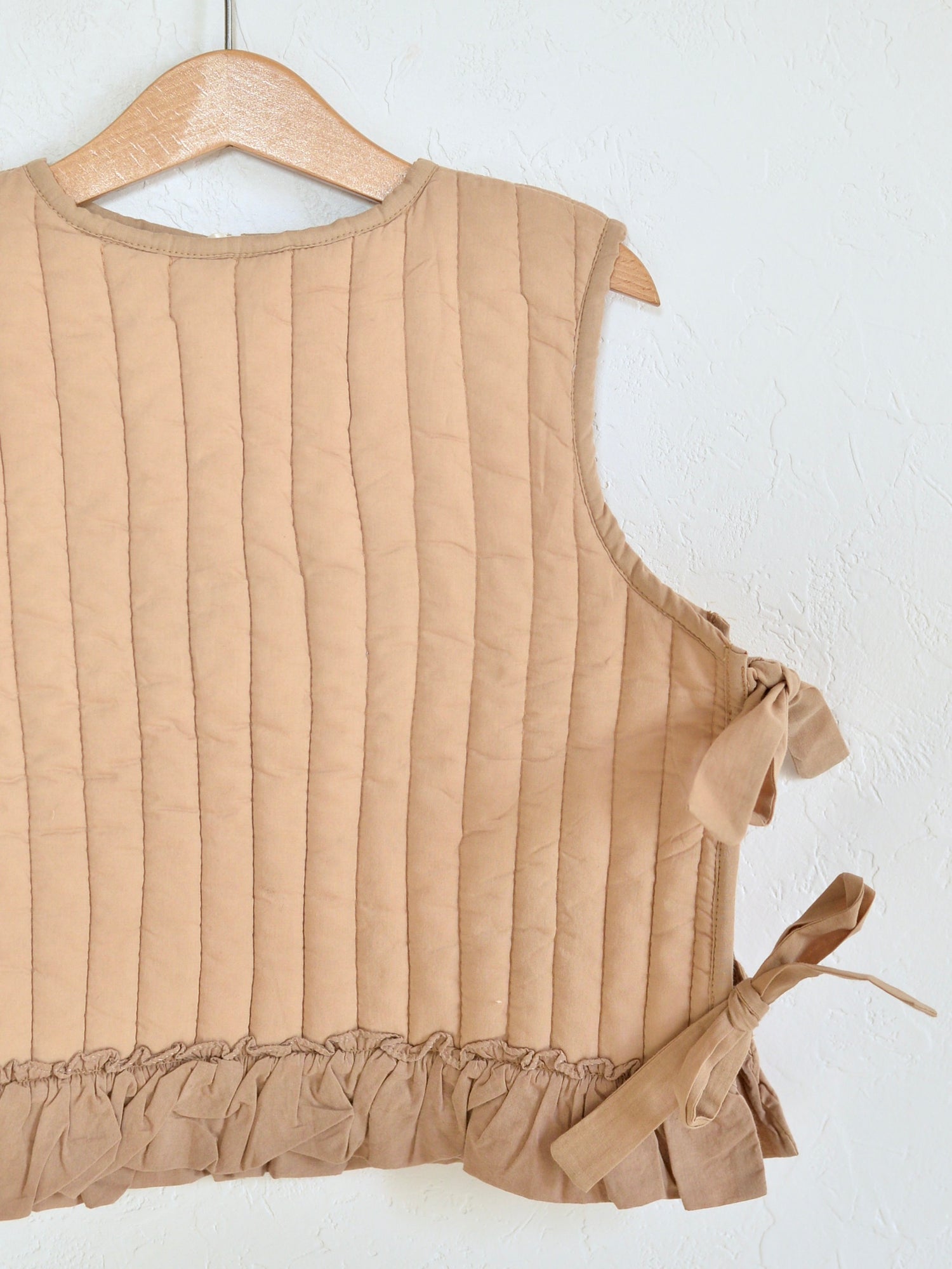 Kids 뒤집을 수 있는 퀼팅 리본 조끼 초목 염색