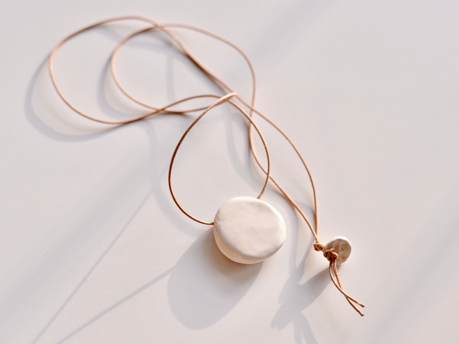 Sun 도자기 목걸이