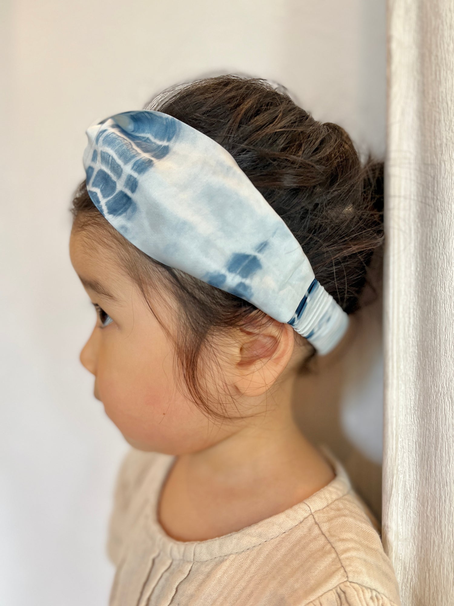ボタニカルダイ クロスヘアバンド キッズ 藍染め【ヴィーガンシルク】