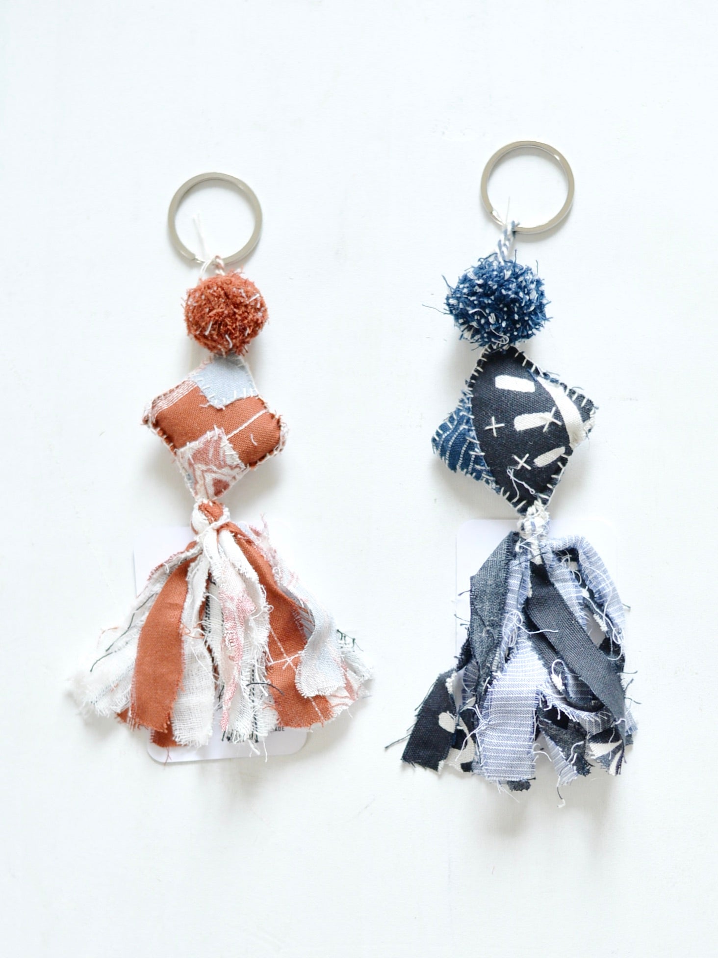 シライワリ アップサイクルキーチャーム