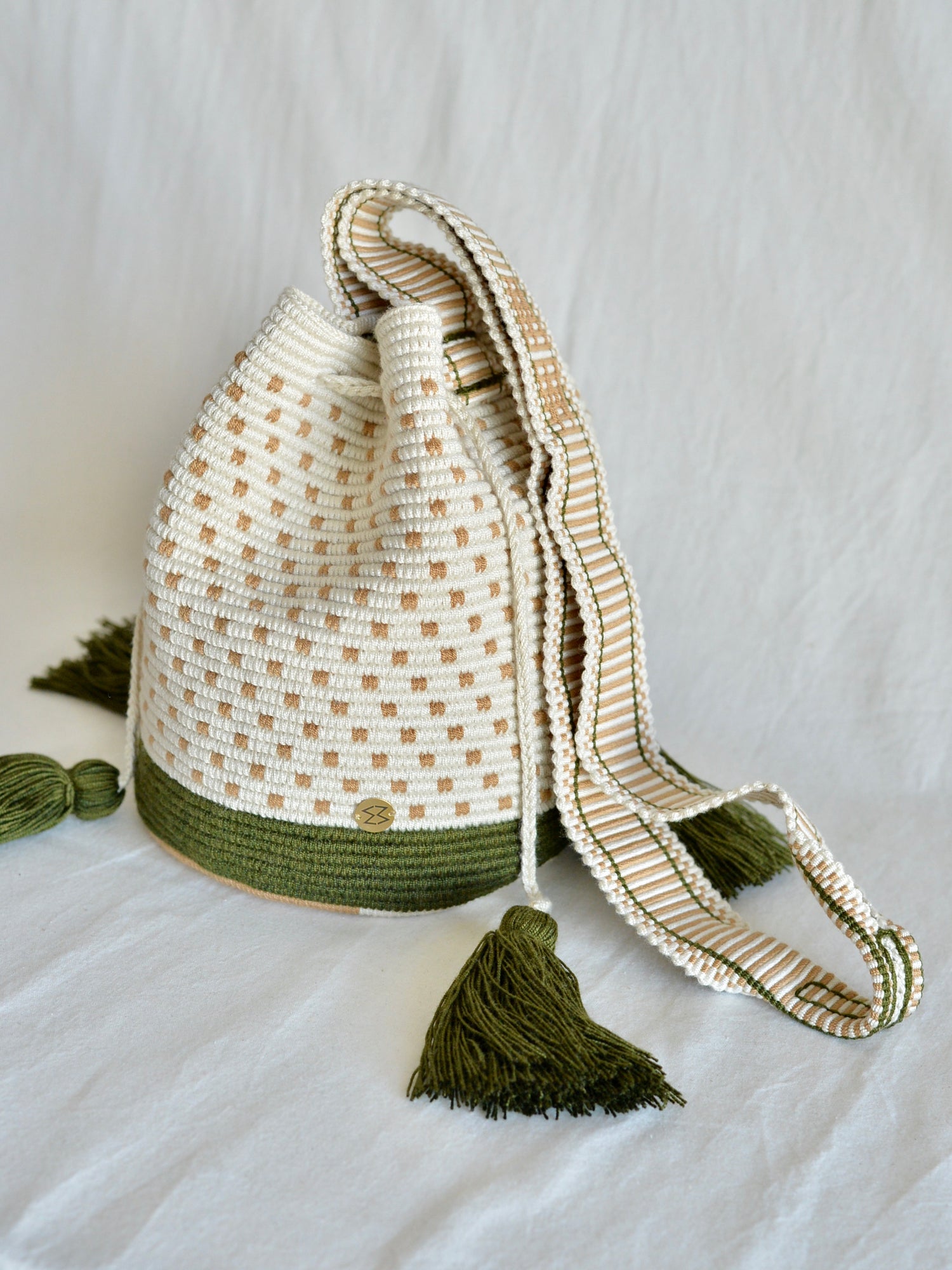 コロンビアのモチーラ 手編みバッグ