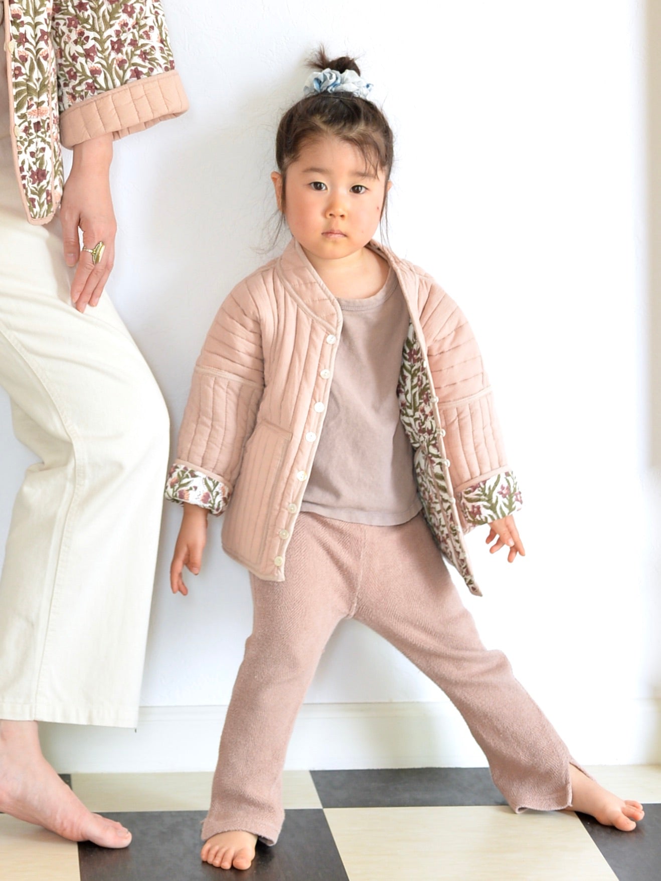 Kids 뒤집을 수 있는 퀼팅 재킷 핑크