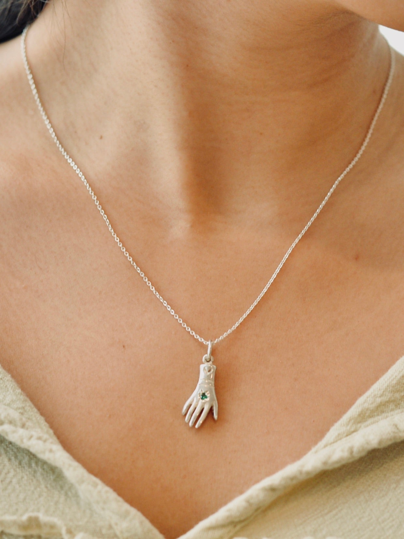 Handネックレス<エメラルド>Silver925