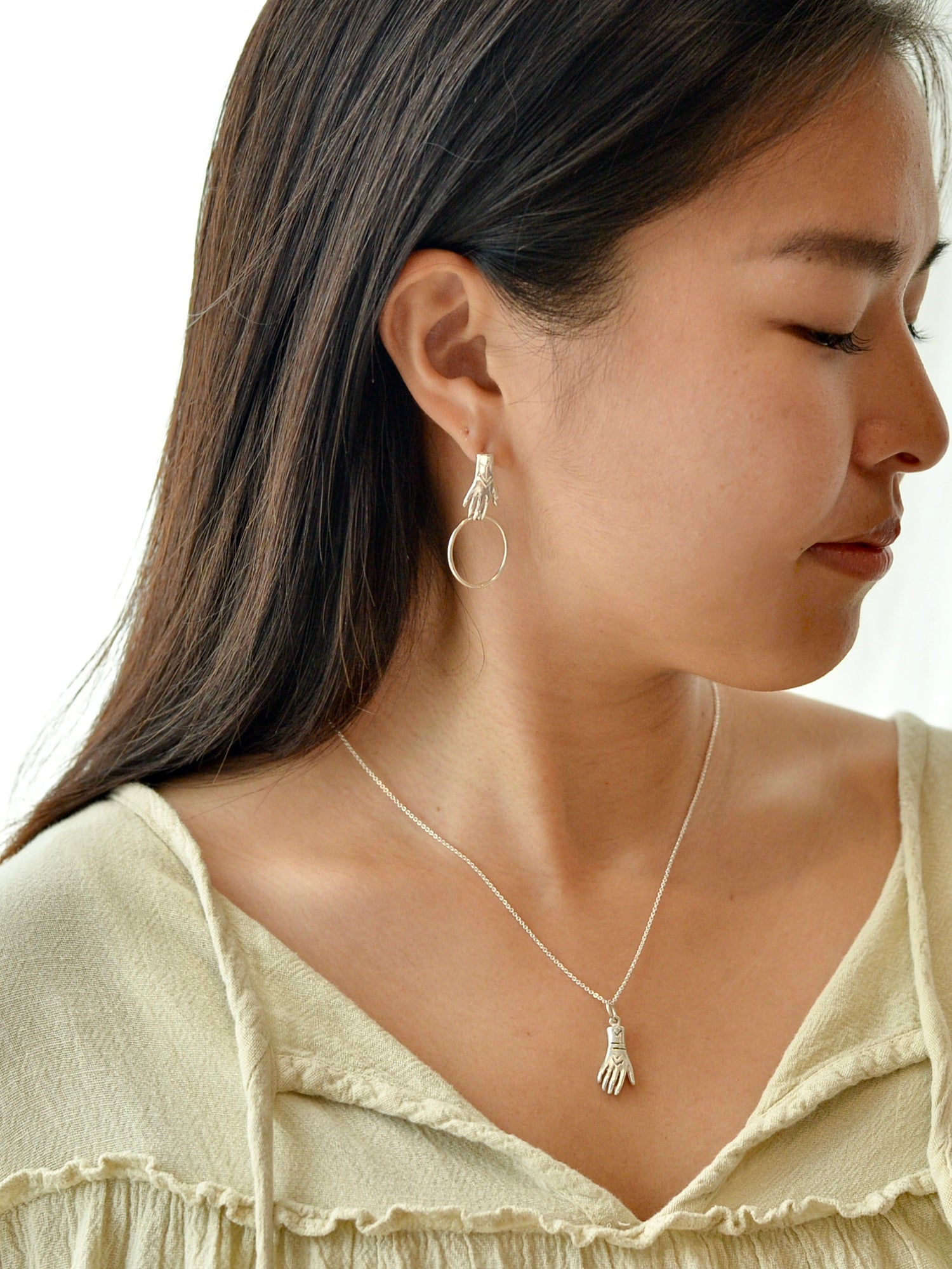 Hand with Hoopピアス Silver925