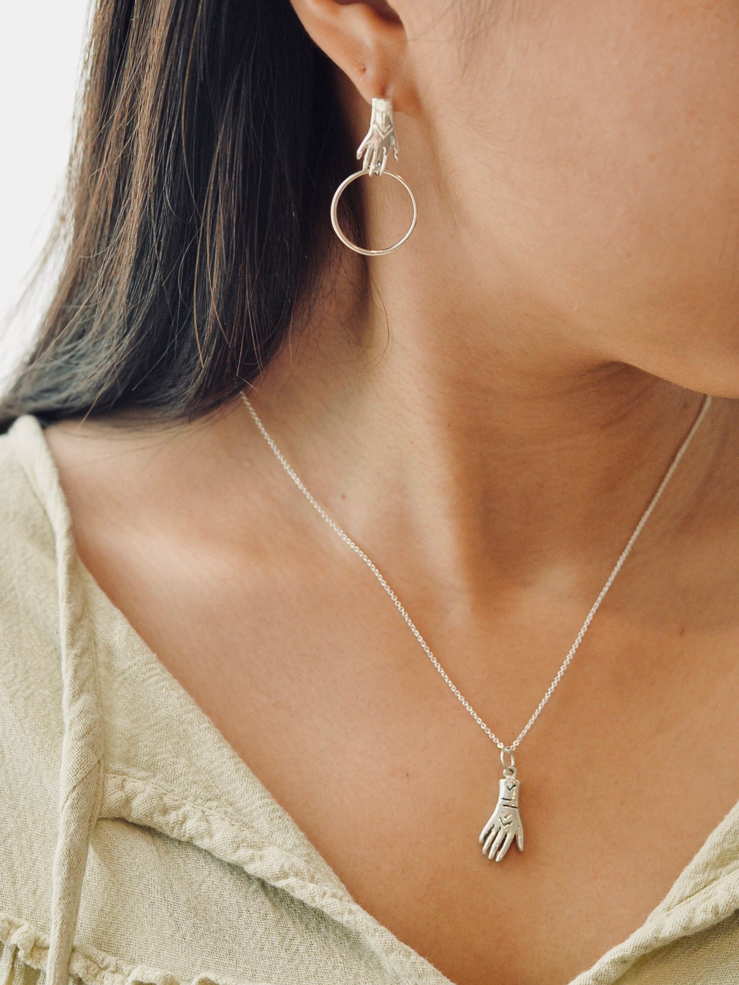 Hand 목걸이 Silver925
