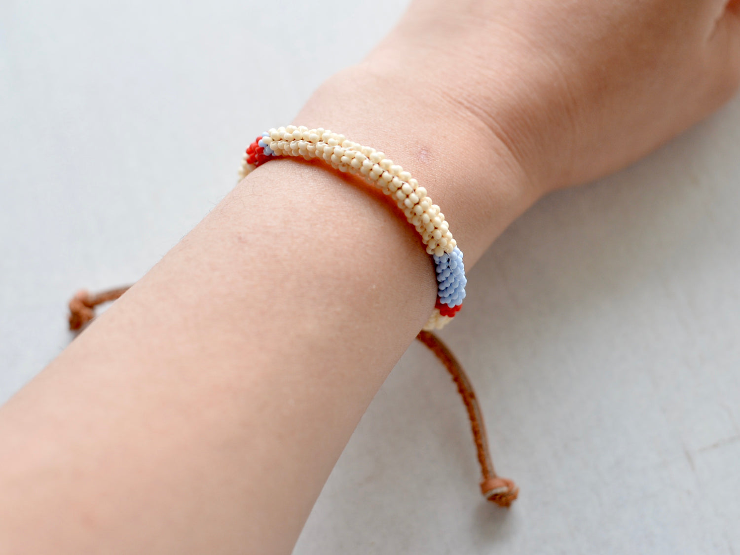 Milot ビーズブレスレット