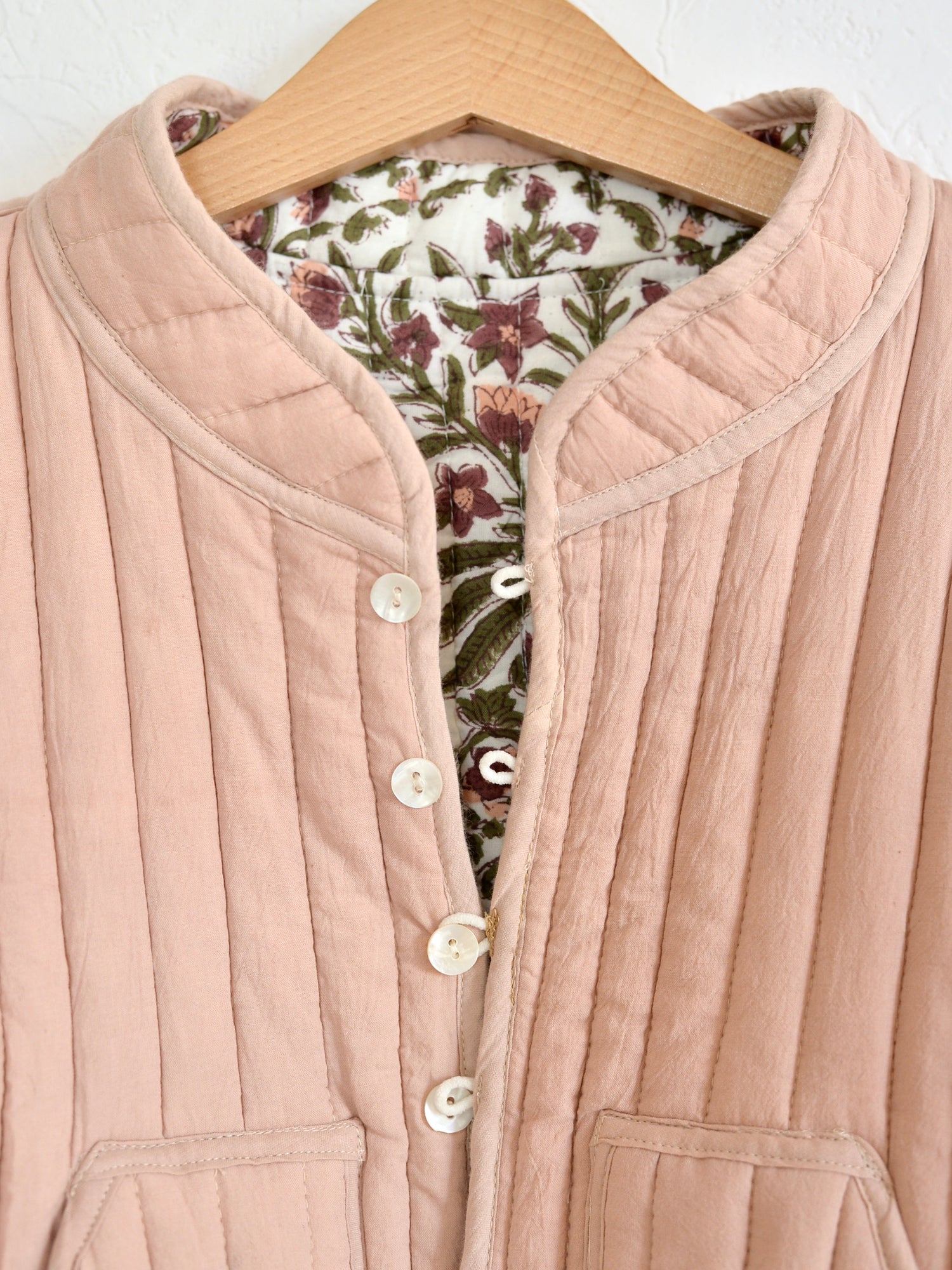 Kids 뒤집을 수 있는 퀼팅 재킷 핑크