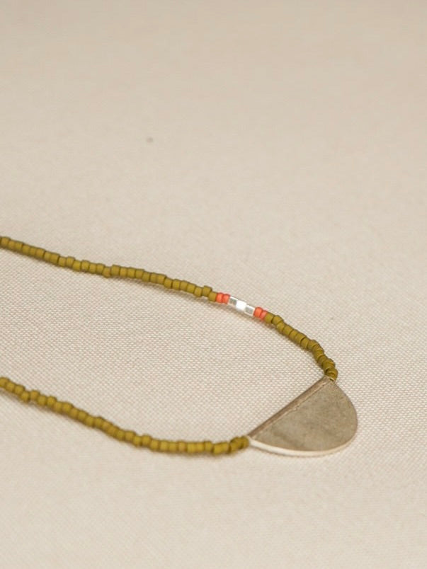 シルバー ビーズネックレス